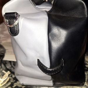 EUC Black n Gray Fiorelli Handbag/Crossbody Silver Hardware beautiful